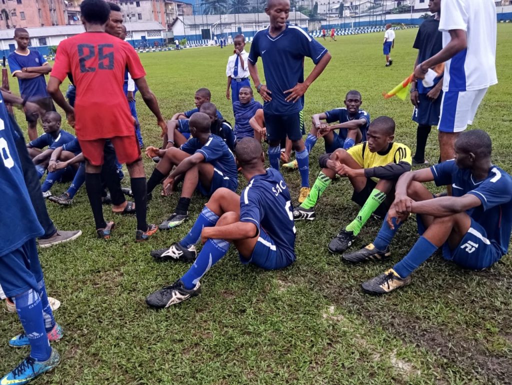 School Team reflecting on losing to Old Boys of SMC PH